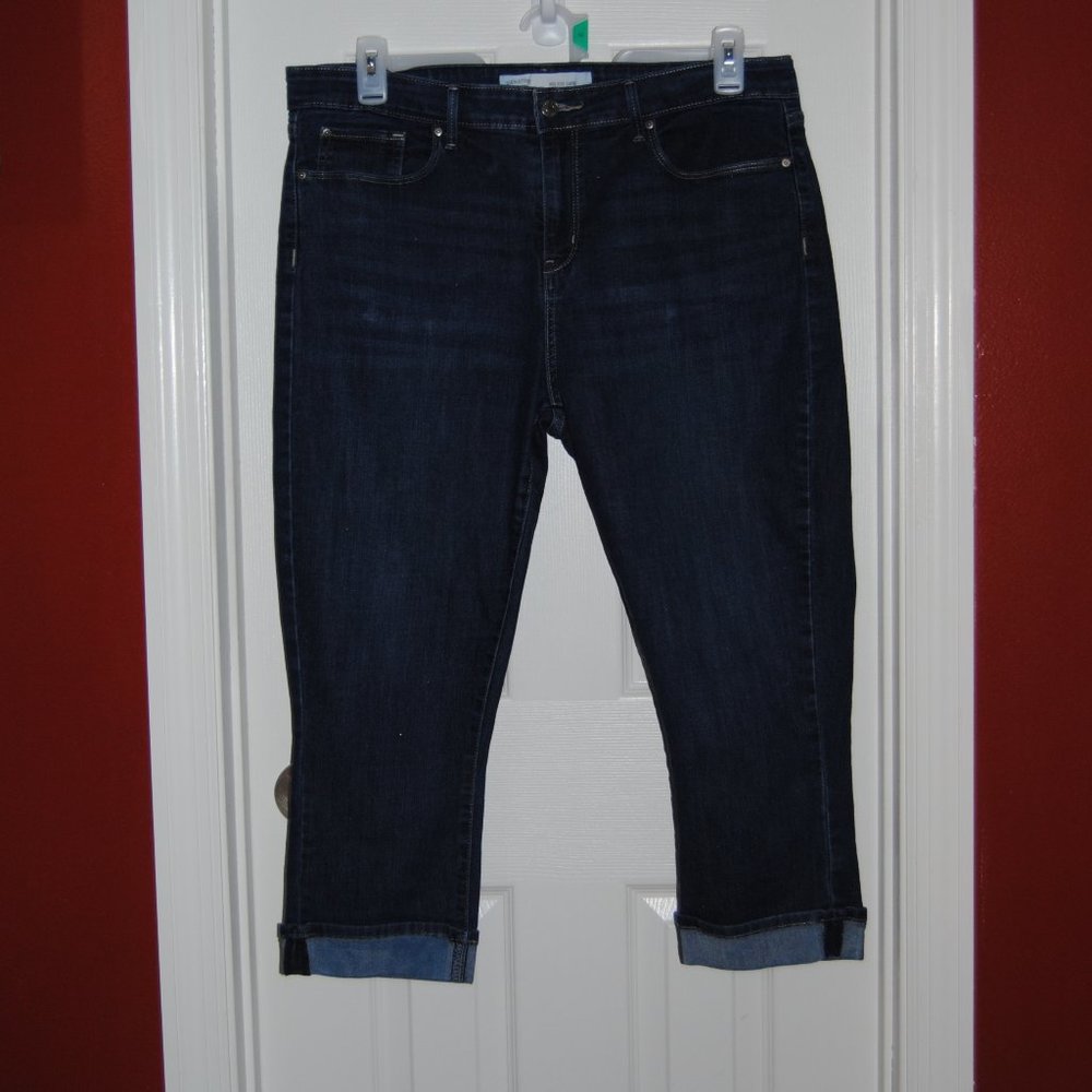 Levis Capri - Size 18